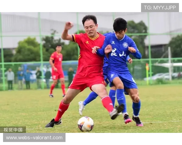 青训球员崭露头角各大俱乐部加大人才培养力度推动足球未来发展